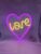 LED Hart+Love met neonlicht – roze + geel neon licht – hoogte 27 x 25.5 x 2 cm – Wandlamp – Sfeerlamp – Decoratieve verlichting – Woonaccessoires