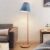 Lucande – vloerlamp – 1licht – stof, hout – H: 160 cm – E27 – blauw, donker eiken